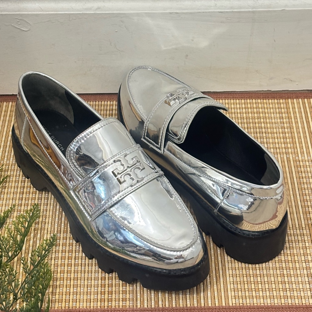 Authentic Tory Burch 153538 Slip On Loafers Size: 8.5m